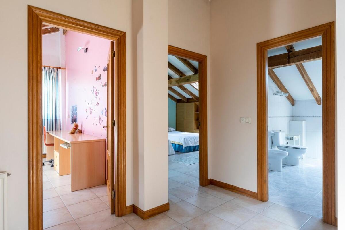 Casa Con Jardin En Gama Bárcena de Cicero Exterior foto
