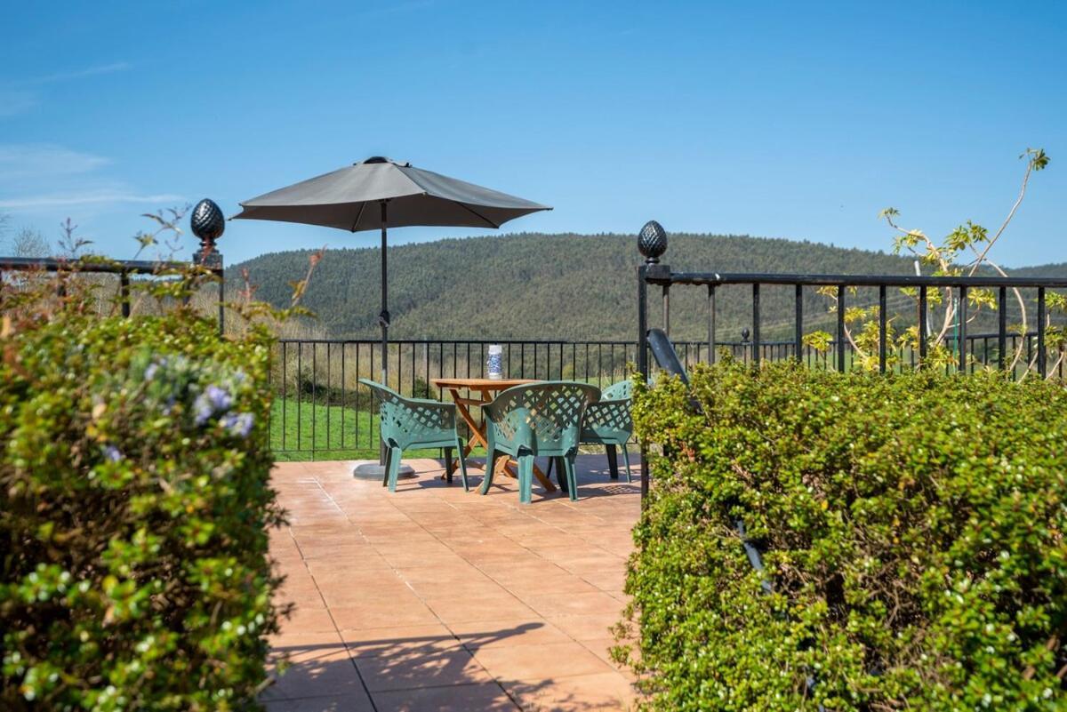 Casa Con Jardin En Gama Bárcena de Cicero Exterior foto