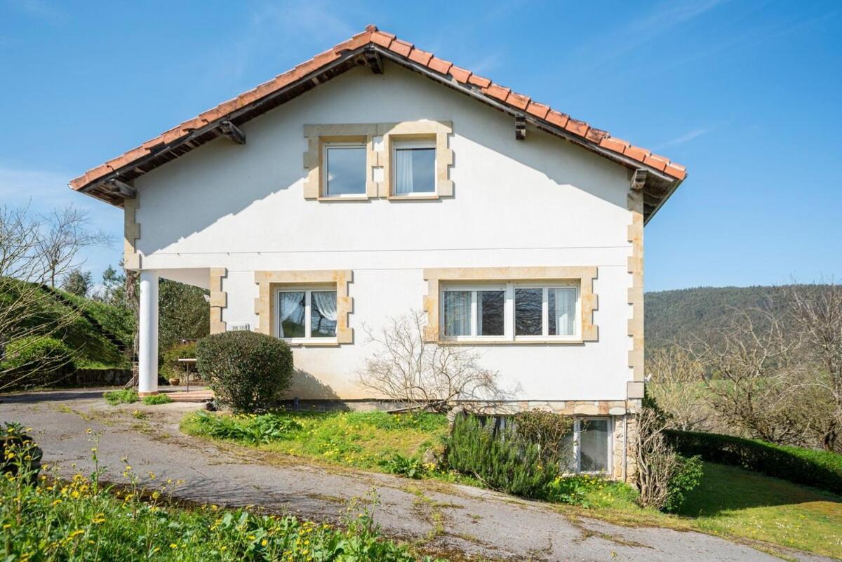 Casa Con Jardin En Gama Bárcena de Cicero Exterior foto